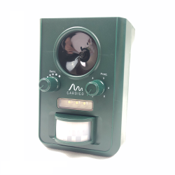Dispozitiv solar cu ultrasunete și lumină LED pentru alungarea câini, pisici, navăstuici, jderi, păsări mici la 100 mp, Gardigo
